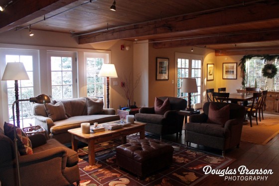 Lake House 17