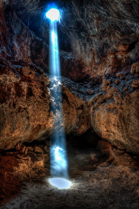 Lava Tube Sun Beam