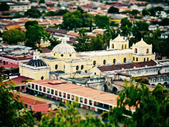 ANTIGUA GUATEMALA 2017 - CITY SCENE