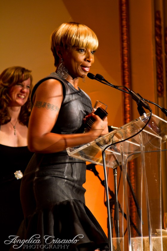 ThePlazaJuniorLeagueBallMaryJBlige