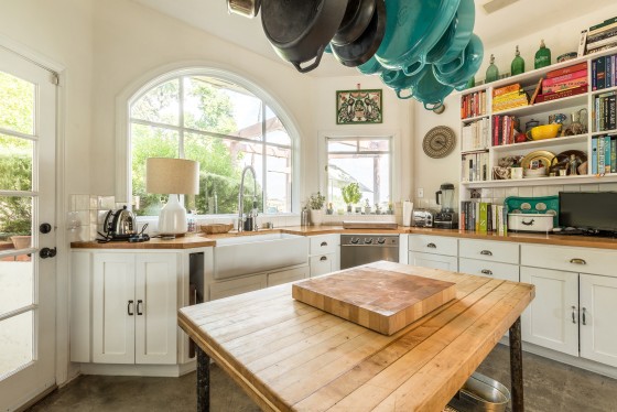 Lake Hollywood Kitchen