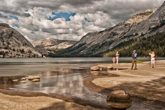 Tenya Lake
Yosemite
105