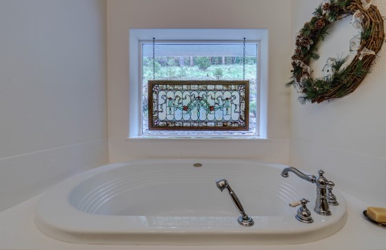 Jacuzzi Tub