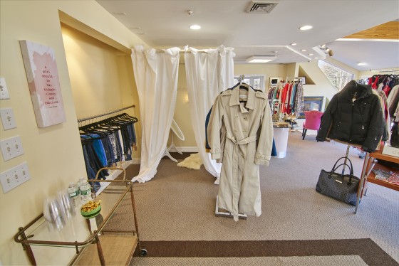 Photo 4 by Cate Bligh for Chic Boutique