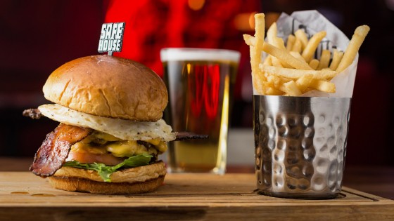 Pub Food / Burgers and Brews