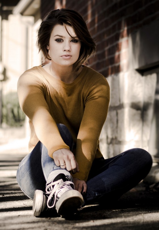 Ellie Bodyshot 2
