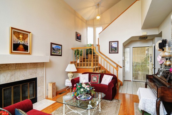 Living Room
Sliding Door Back Entrance