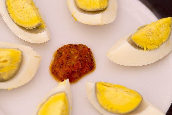 Boiled eggs with chutney