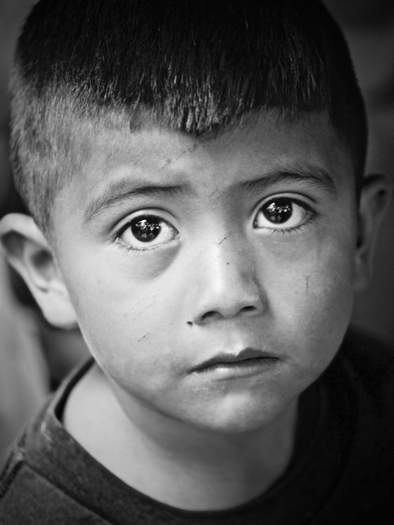 HONDURAS 2016 - CHILD IN VILLAGE