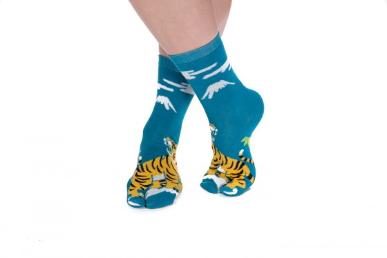 V-Toe Socks for Amazon