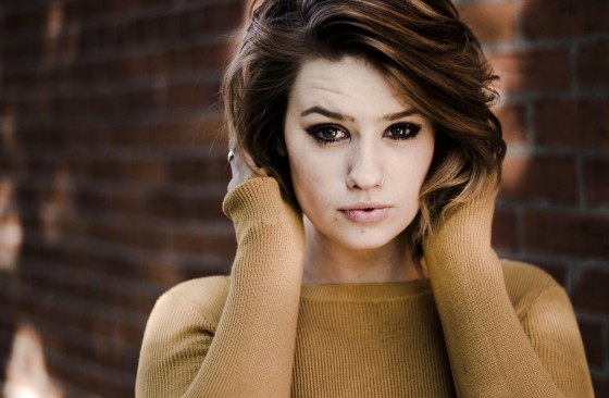 Ellie Headshot 1