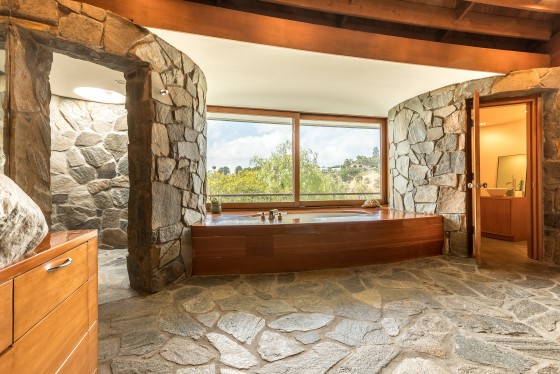 Lautner Bathroom
