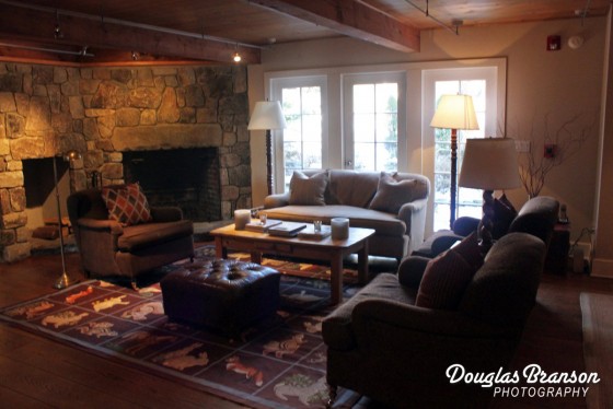 Lake House 16