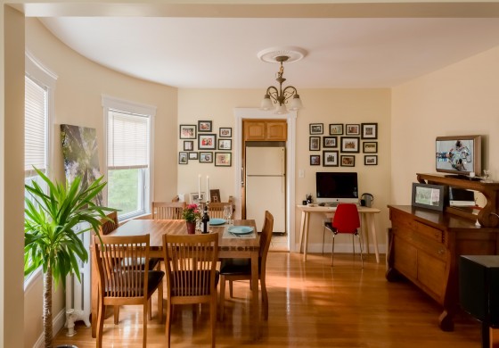 Staged condo diningroom