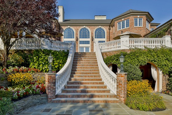 Photo 3 by Jess Blackwell for Exteriors